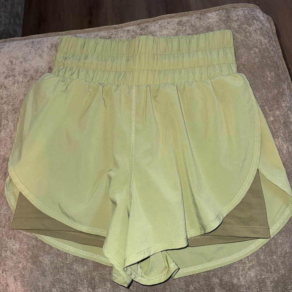 Green Vitality shorts